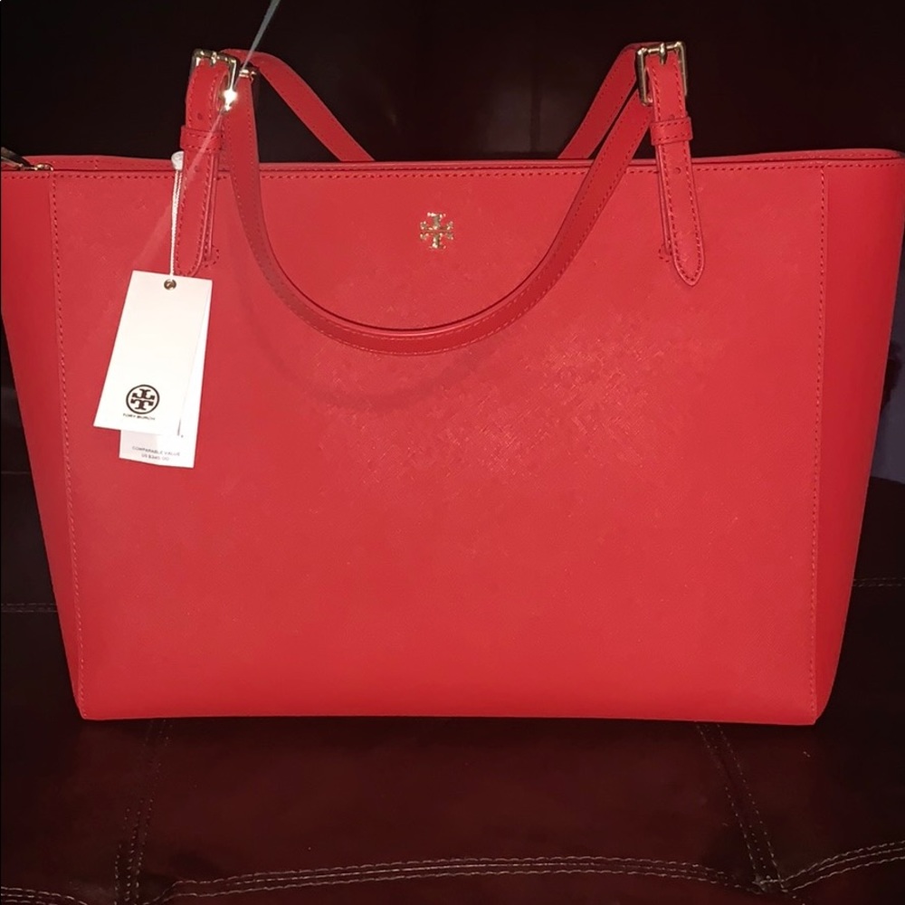 🌹 Tory Burch Tote